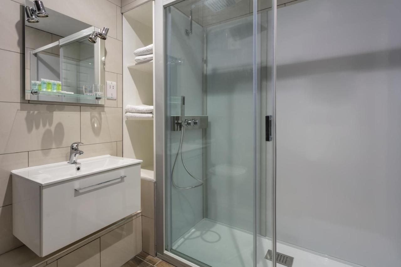 Roydon Marina Village Hotel Luaran gambar