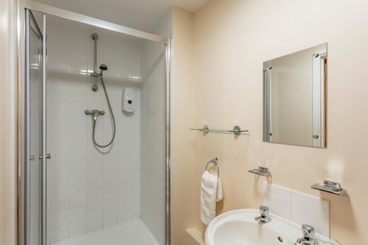 Roydon Marina Village Hotel Luaran gambar