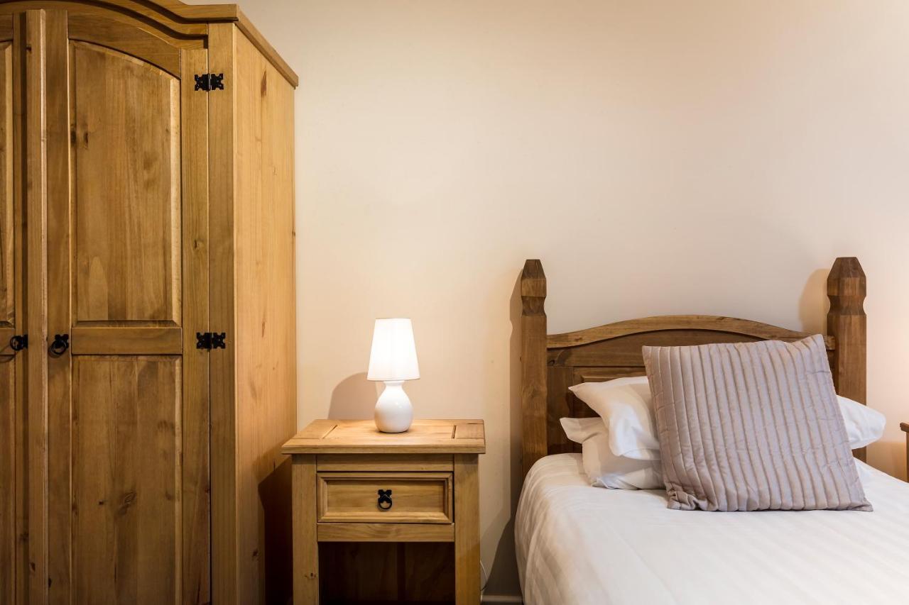 Roydon Marina Village Hotel Luaran gambar