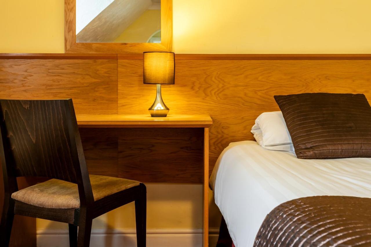 Roydon Marina Village Hotel Luaran gambar